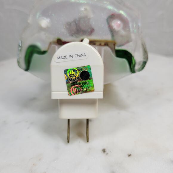 Snowman Nightlight 7W Plug In Light Switch 3-D Plastic Christmas Holiday Decor - Picture 10 of 13